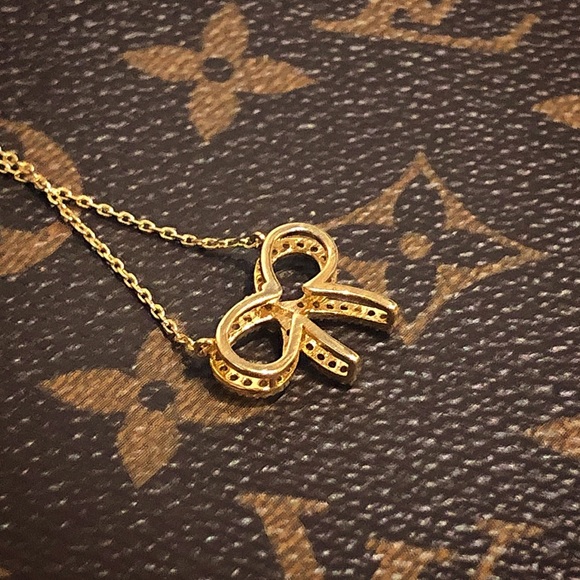 NEW Sparkly Bling 3D Ribbon Bow Gold Dipped Cubic Rhinestone Dainty Necklace - Picture 3 of 9